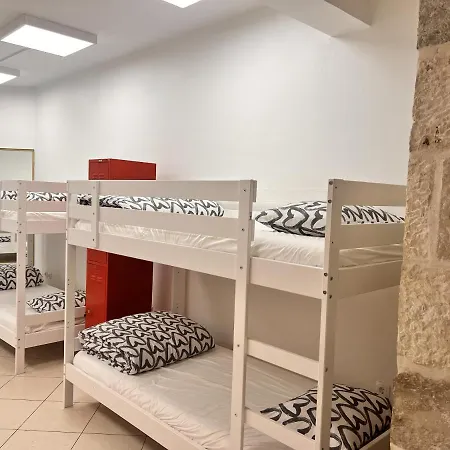 Hostel It *