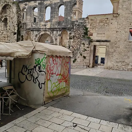 It Hostel Split